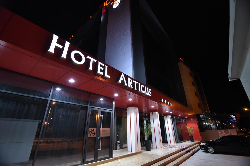 Hotel Articus Craiova Exterior photo