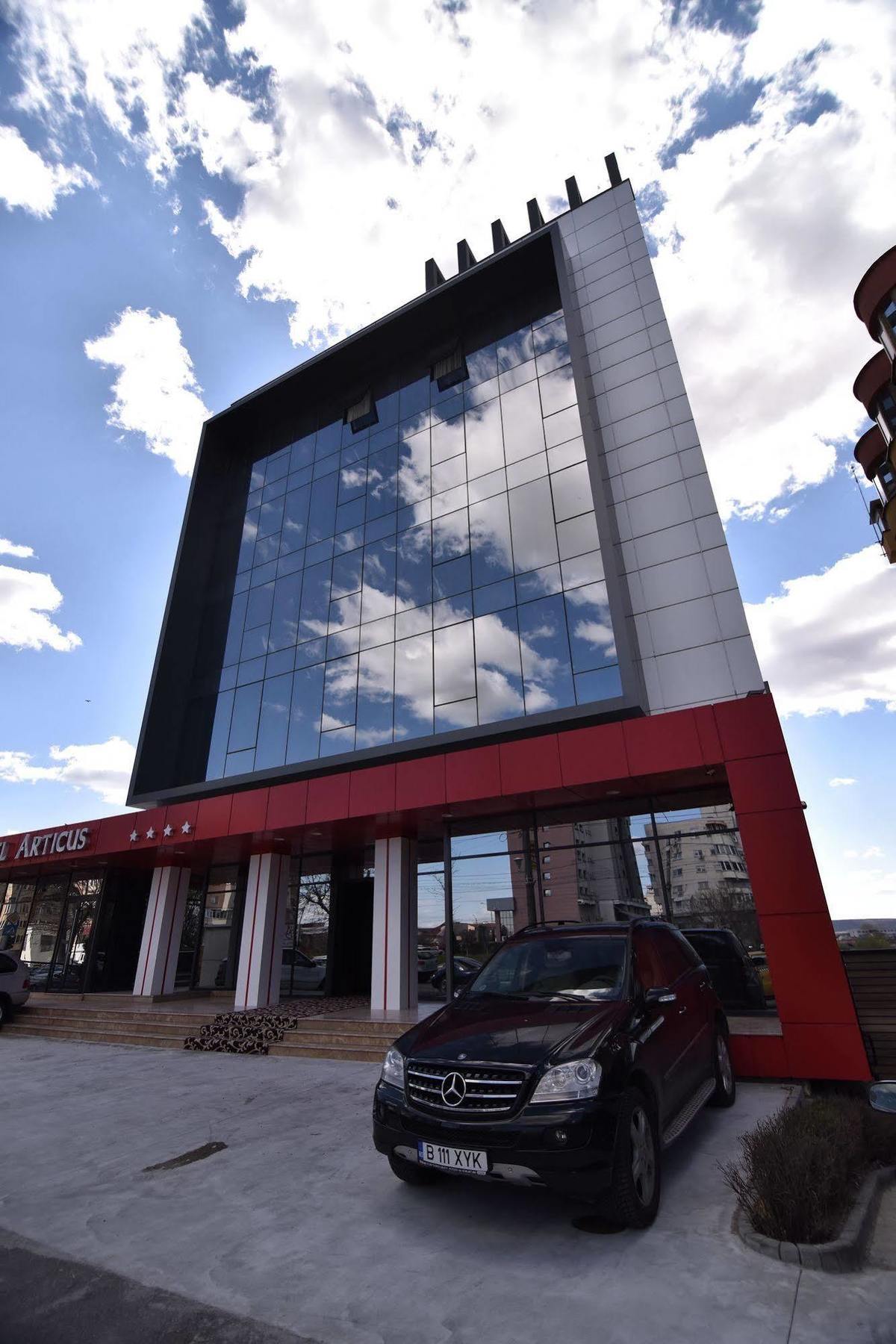 Hotel Articus Craiova Exterior photo